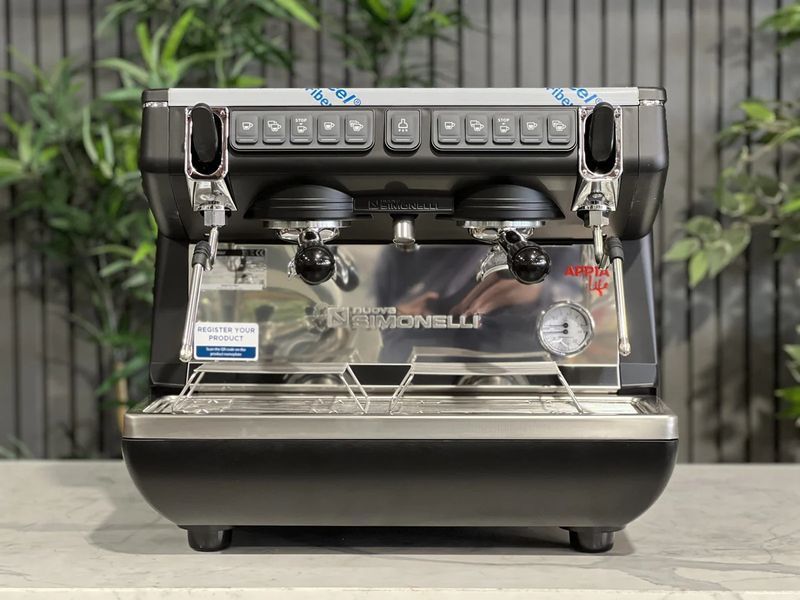 Кофемашина Nuova Simonelli Appia Life Compact 2Gr V Black NSALC2VB фото