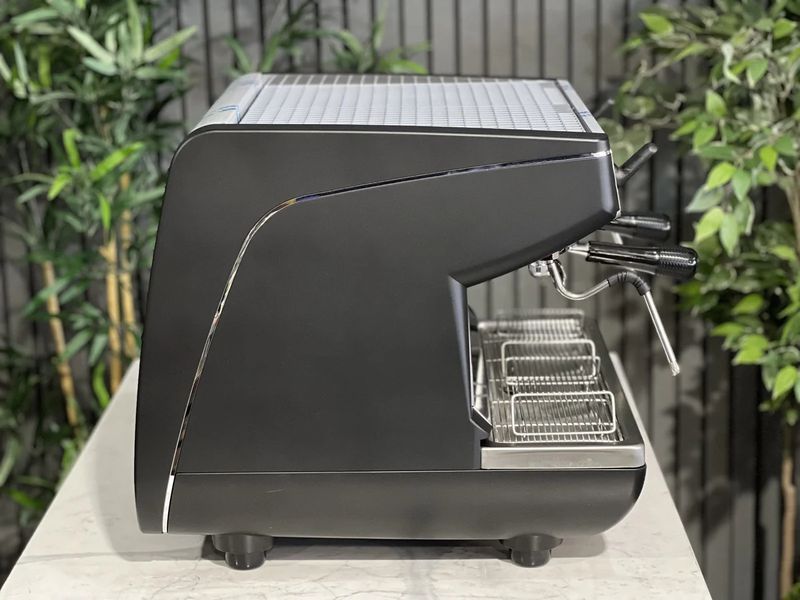 Кофемашина Nuova Simonelli Appia Life Compact 2Gr V Black NSALC2VB фото
