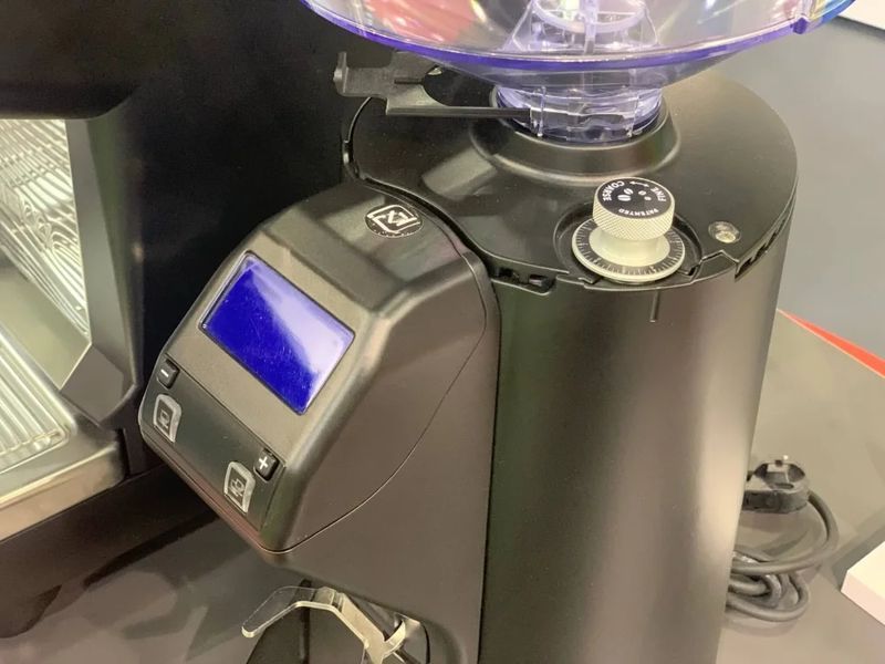 Кавомолка Nuova Simonelli MDXS CORE 23 Black NSMDXSC23B фото