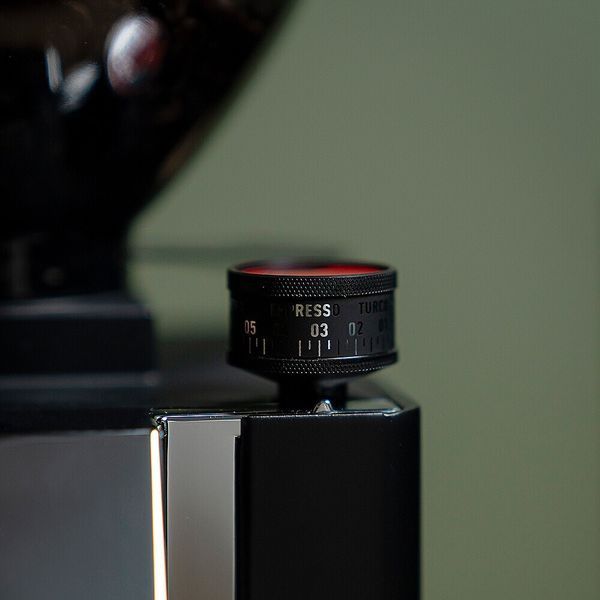 Кофемолка La Pavoni Kube Mill BLACK LPGKBN02EU фото